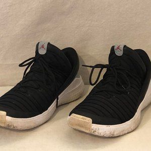 Size 9.5 Men's Black/White Nike Jordan Flight Luxe "919715-006" Sneakers Shoes